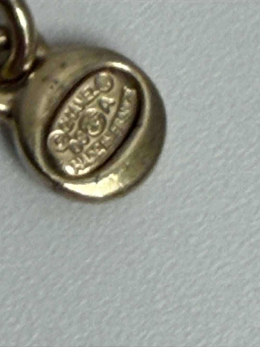 Vintage CHANEL Gold-Tone Chain Necklace with Gripoix Pendant - 08 A (2008) W/COA - Picture 6 of 7